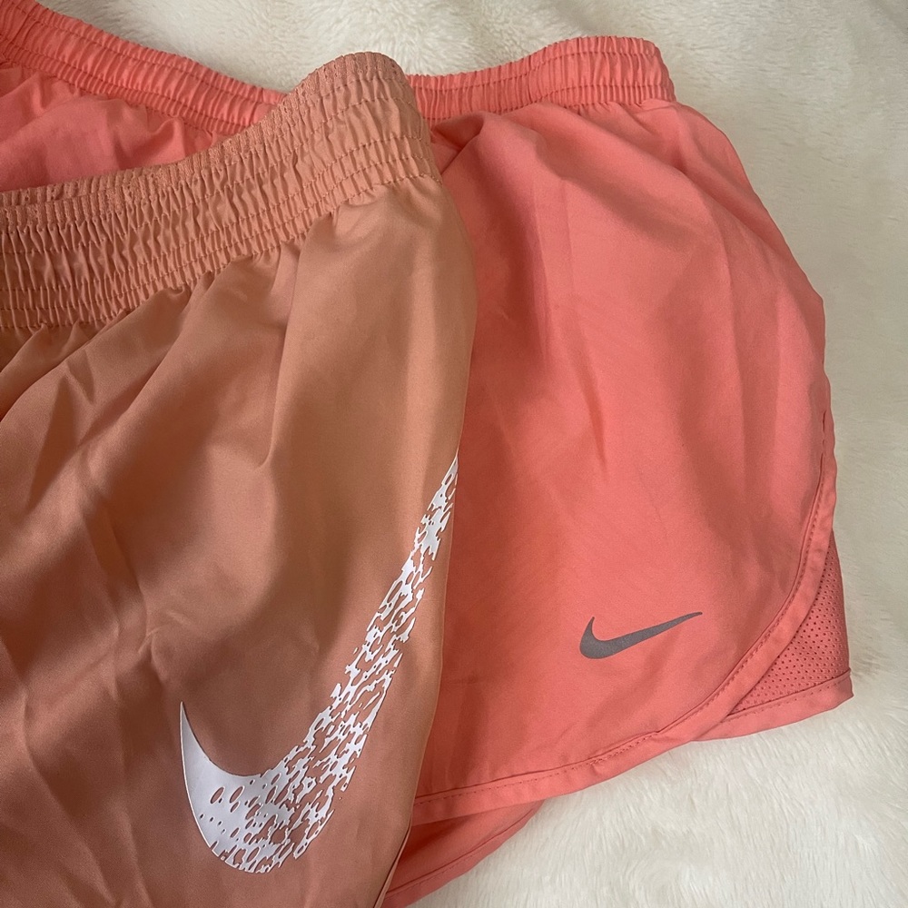 Nike shorts size small